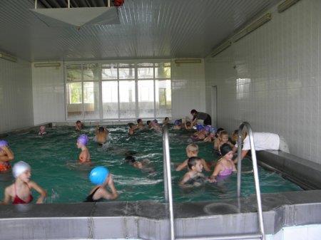 Поїздки молодших школярів у басейн