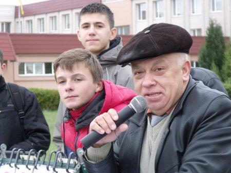Товариська зустріч між збірними командами працівників та учнів колегіуму