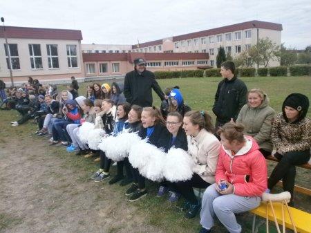 Товариська зустріч між збірними командами працівників та учнів колегіуму