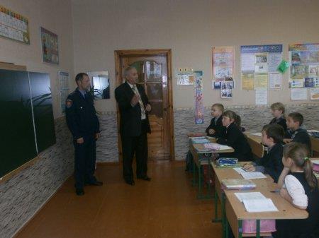 Зустріч  учнів з дільничим інспектором міліції