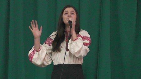 Пам'яті Ольги Семенівни Яскули, Вчителя, Матері,  Людини-життєлюба Присвячується…