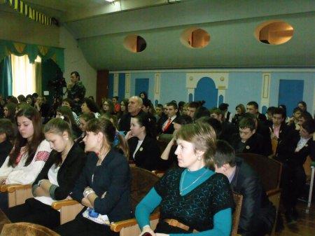 Пам'яті Ольги Семенівни Яскули, Вчителя, Матері,  Людини-життєлюба Присвячується…