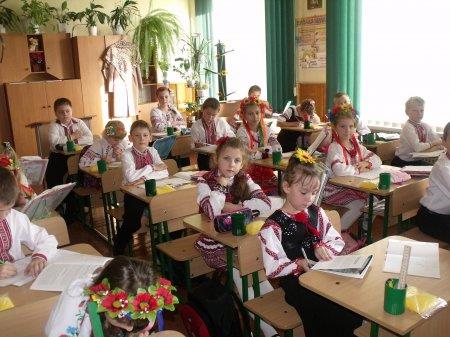 ДЕНЬ УКРАЇНСЬКОЇ ВИШИВАНКИ – СВЯТО ПАТРІОТИЗМУ І ВИШУКАНОЇ КРАСИ