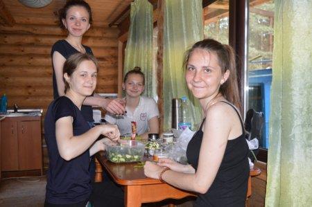 Дводенний похід учнів 10-х класів.