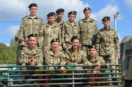 Посвята у члени військово-патріотичного об'єднання "Захисник України"