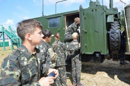 Посвята у члени військово-патріотичного об'єднання "Захисник України"
