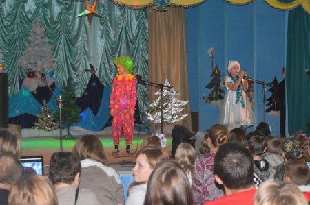 Новорічні ранки у початковій школі продовжуються