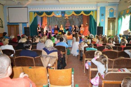 Новорічні ранки у початковій школі продовжуються