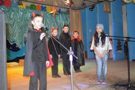 Новорічні ранки у початковій школі продовжуються