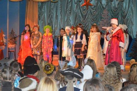 Новорічні ранки у початковій школі продовжуються
