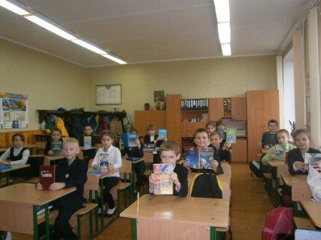 БЛАГОДІЙНА АКЦІЯ «ПОДАРУЙ БІБЛІОТЕЦІ КНИГУ»