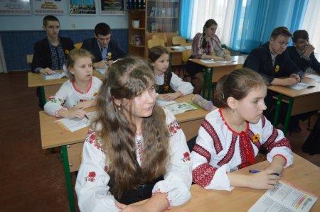 Участь учнів колегіуму у VII Всеукраїнській українознавчій грі "Соняшник"