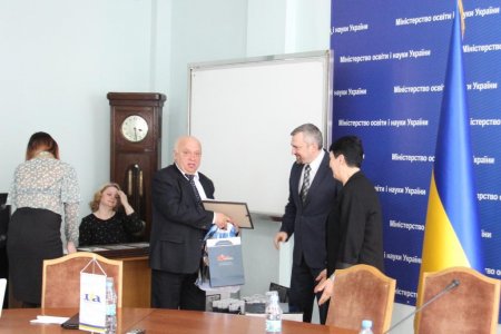 Перемога  сайту  колегіуму