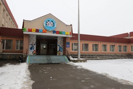 НОВОРІЧНІ СВЯТА ДЛЯ УЧНІВ СЕРЕДНЬОЇ ШКОЛИ
