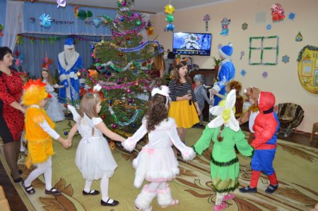 Новорічні ранки у дошкільних групах "Вулик"