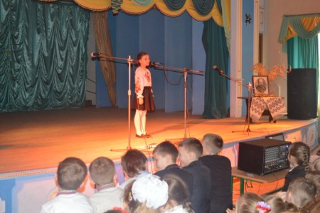 Літературно-мистецька композиція "Вінок Шевченкові сплітаємо із віршів"