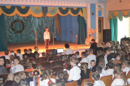 Літературно-мистецька композиція "Вінок Шевченкові сплітаємо із віршів"