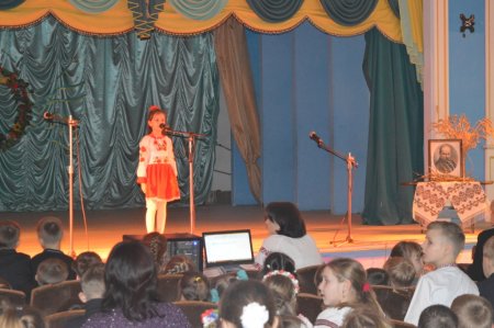 Літературно-мистецька композиція "Вінок Шевченкові сплітаємо із віршів"
