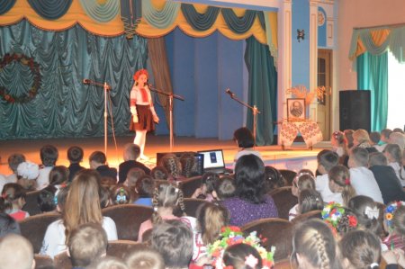 Літературно-мистецька композиція "Вінок Шевченкові сплітаємо із віршів"