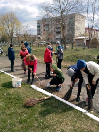 Прибирання території