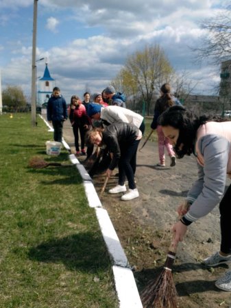 Прибирання території