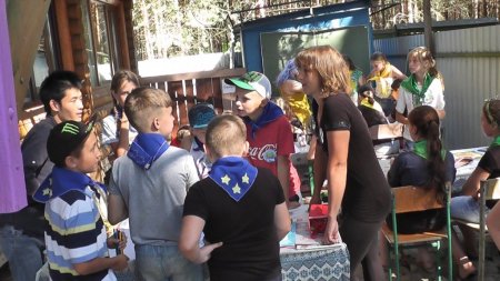 Перший день роботи англомовного табору "Поліглот" для учнів 6-9 класів