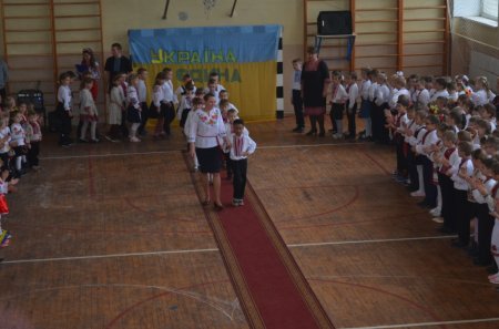 ПАРАД ВИШИВАНОК