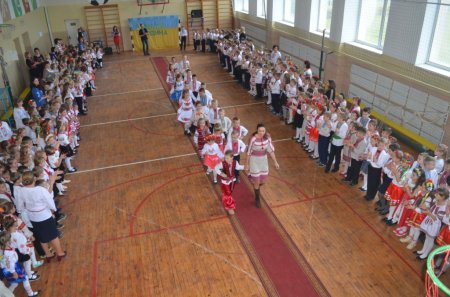 ПАРАД ВИШИВАНОК