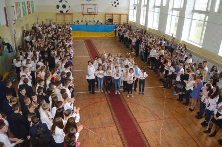 ПАРАД ВИШИВАНОК