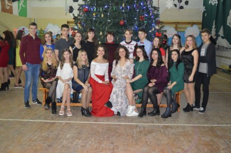 Новорічні  казки випускників