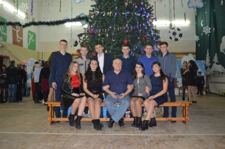 Новорічні  казки випускників