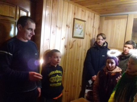 Пластуни колядують