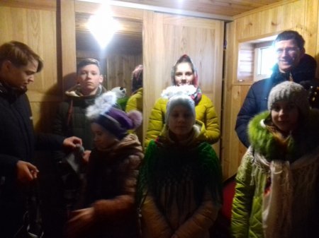 Пластуни колядують