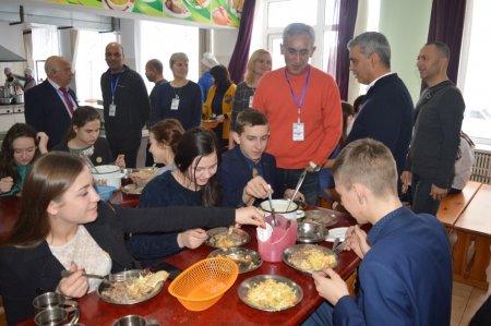 Перебування  турецьких  освітян  у колегіумі  триває