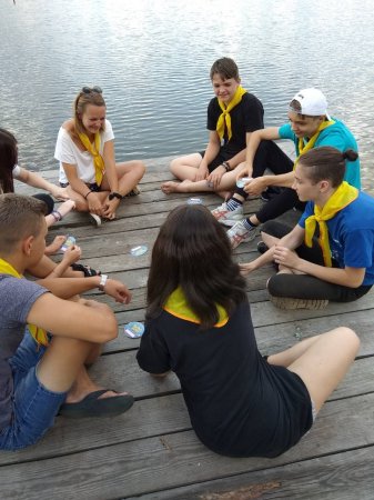ПЕРШИЙ  ДЕНЬ РОБОТИ НАМЕТОВОГО ТАБОРУ "ПОЛІГЛОТ" ДЛЯ УЧНІВ 10-11 КЛАСІВ