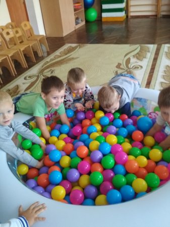 Позитивний вплив ігор із сухим басейном на розвиток дітей.