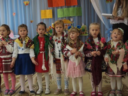 «Тато, мама, я – разом ми сім’я»
