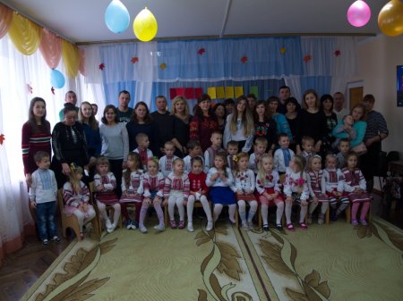«Тато, мама, я – разом ми сім’я»