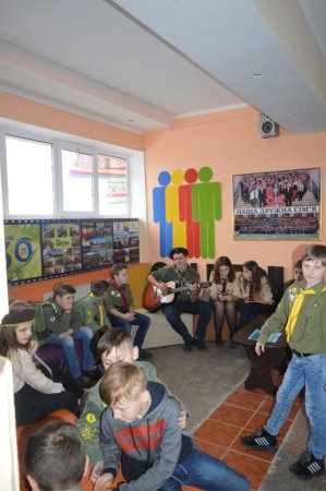 "Пам'ятай про Крути!"  