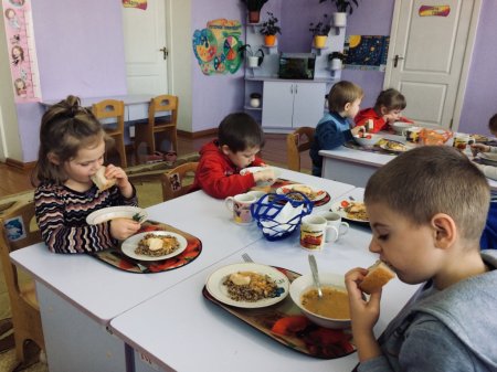 Раціональне харчування дошкільників - запорука їхнього здоров`я