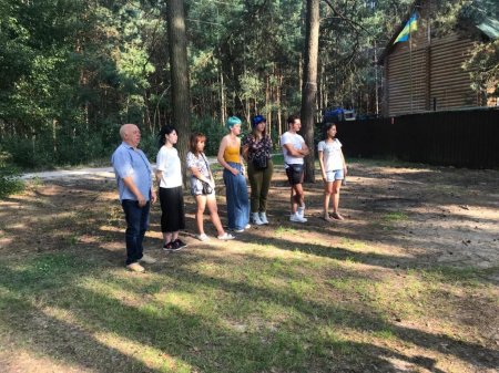 ПЕРШИЙ ДЕНЬ РОБОТИ ЛІТНЬОГО НАМЕТОВОГО АНГЛОМОВНОГО ТАБОРУ "ПОЛІГЛОТ"