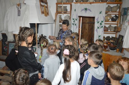 Екскурсія вихованців дошкільних груп «Вулик» до музею