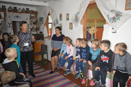 Екскурсія вихованців дошкільних груп «Вулик» до музею