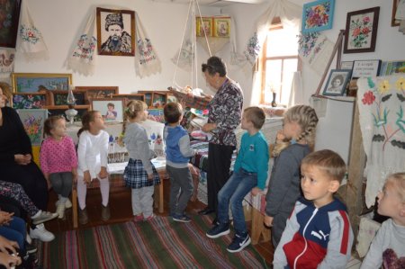 Екскурсія вихованців дошкільних груп «Вулик» до музею