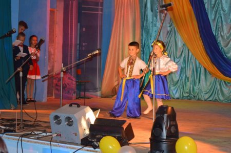  Першокласники НУШ вітають вчителів