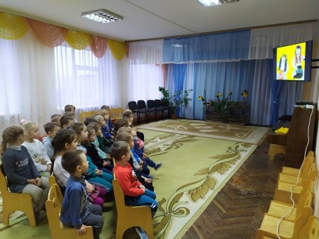 Малеча дошкільних груп «Вулик»  відзначила День Соборності України
