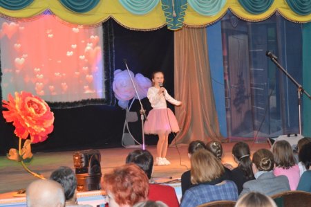 Святковий концерт "Жінкам з любов'ю"