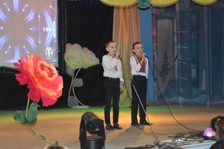 Святковий концерт "Жінкам з любов'ю"