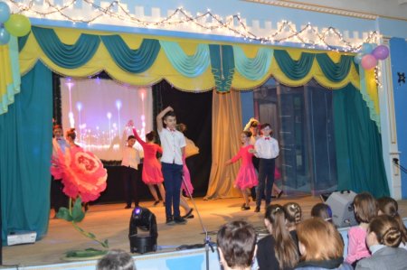 Святковий концерт "Жінкам з любов'ю"