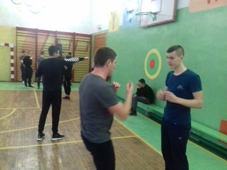 Заняття з рукопашного бою